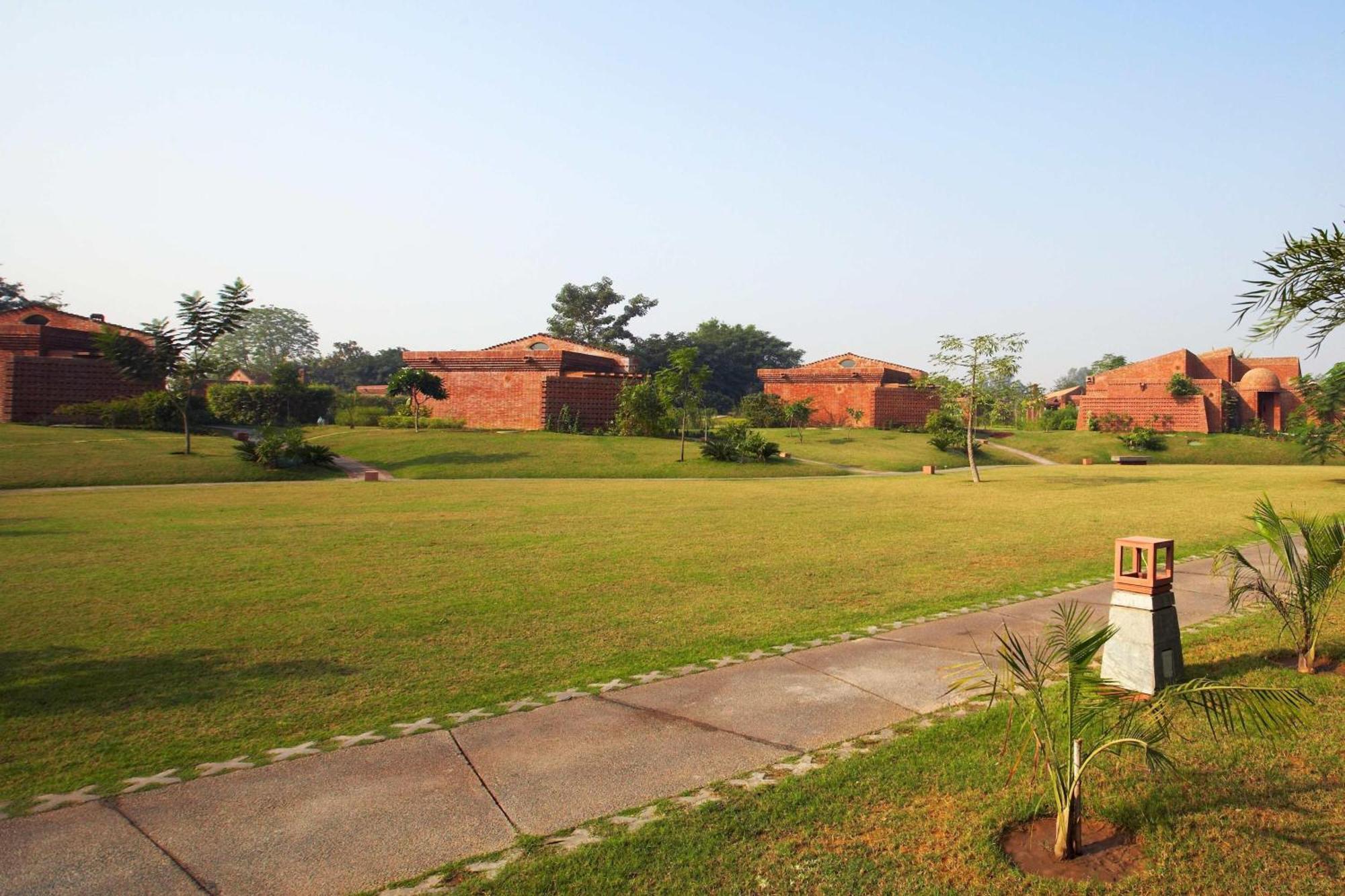 The Westin Sohna Resort & Spa Gurgaon Exterior photo
