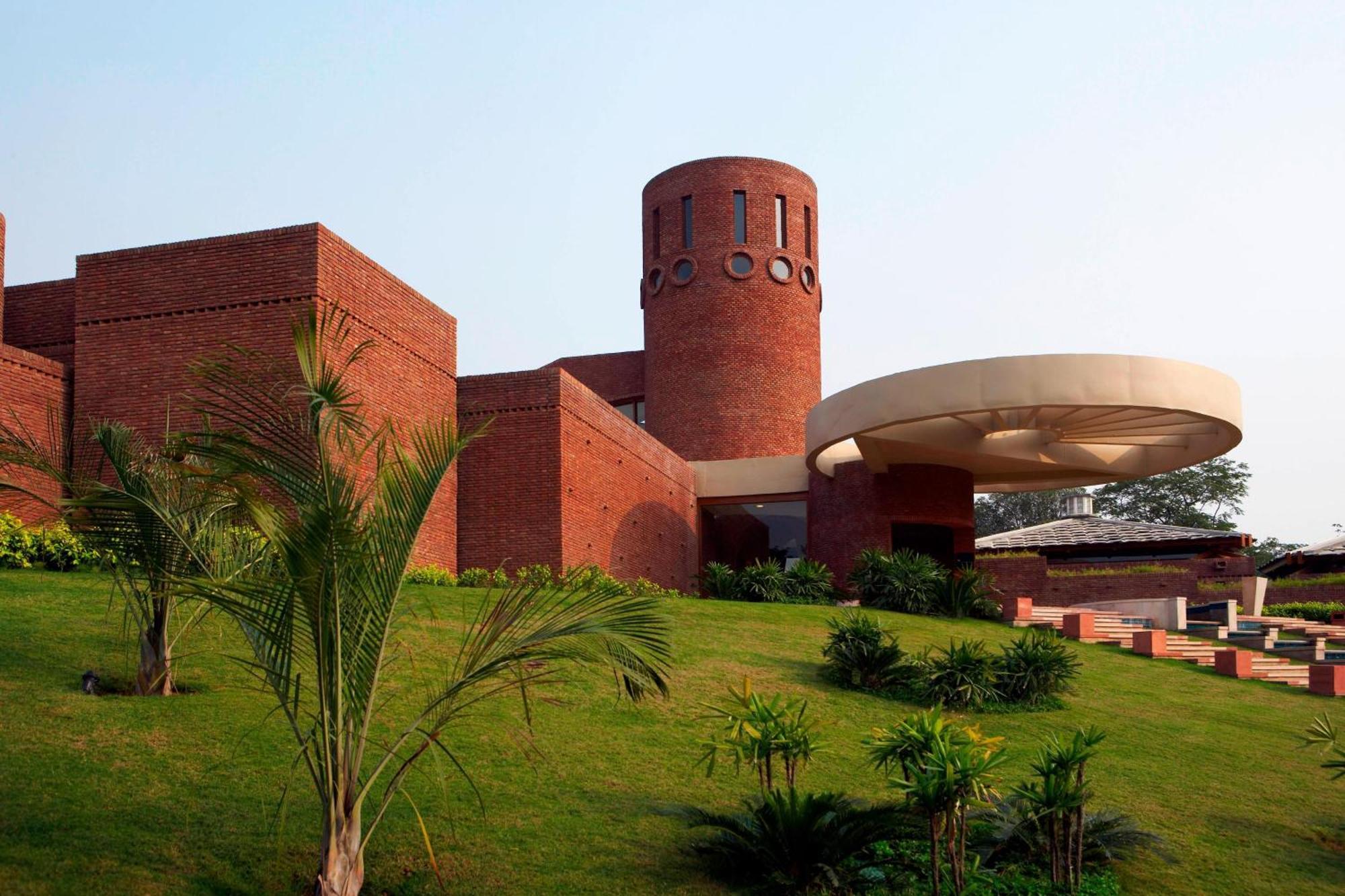 The Westin Sohna Resort & Spa Gurgaon Exterior photo
