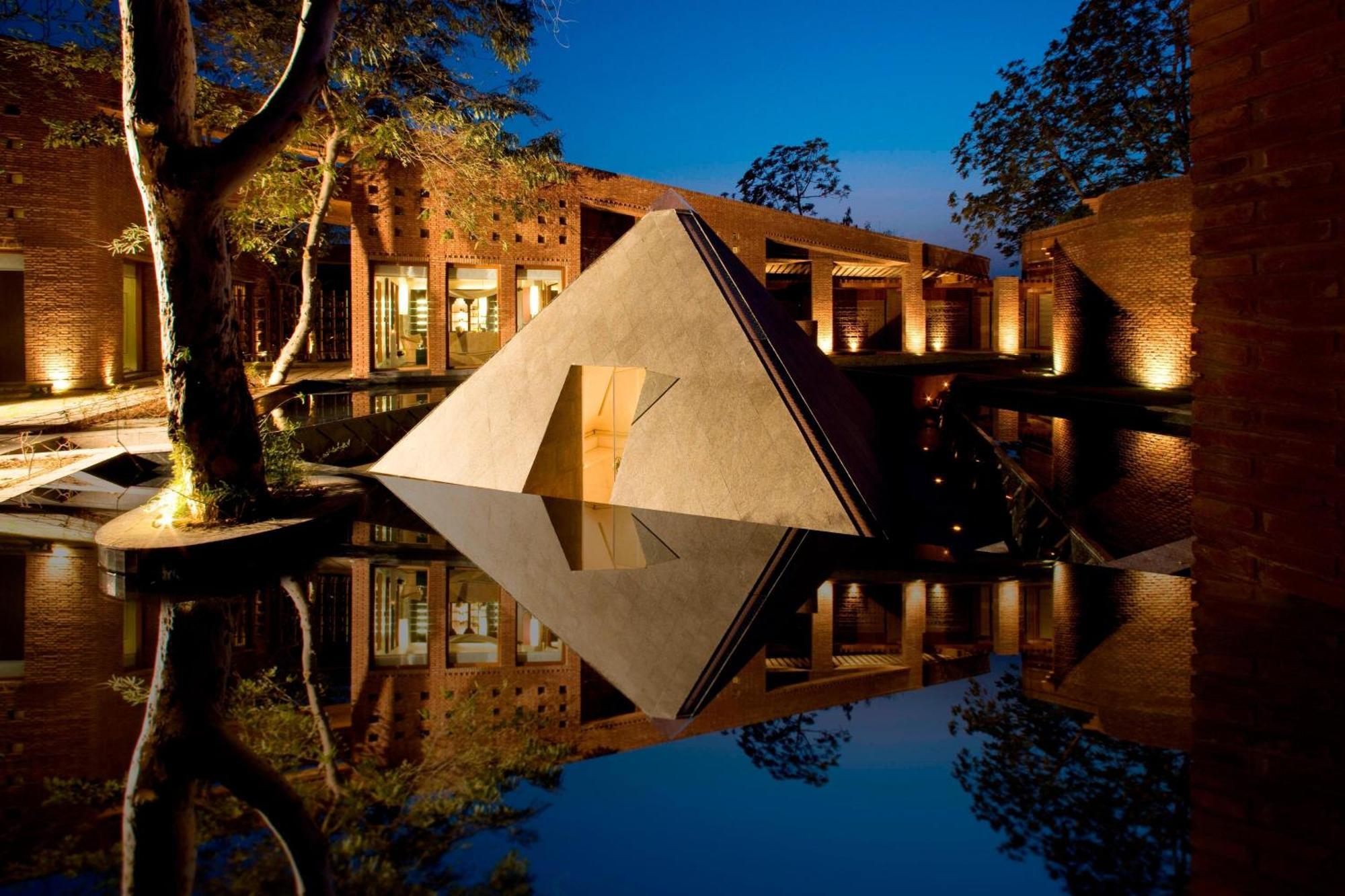 The Westin Sohna Resort & Spa Gurgaon Exterior photo