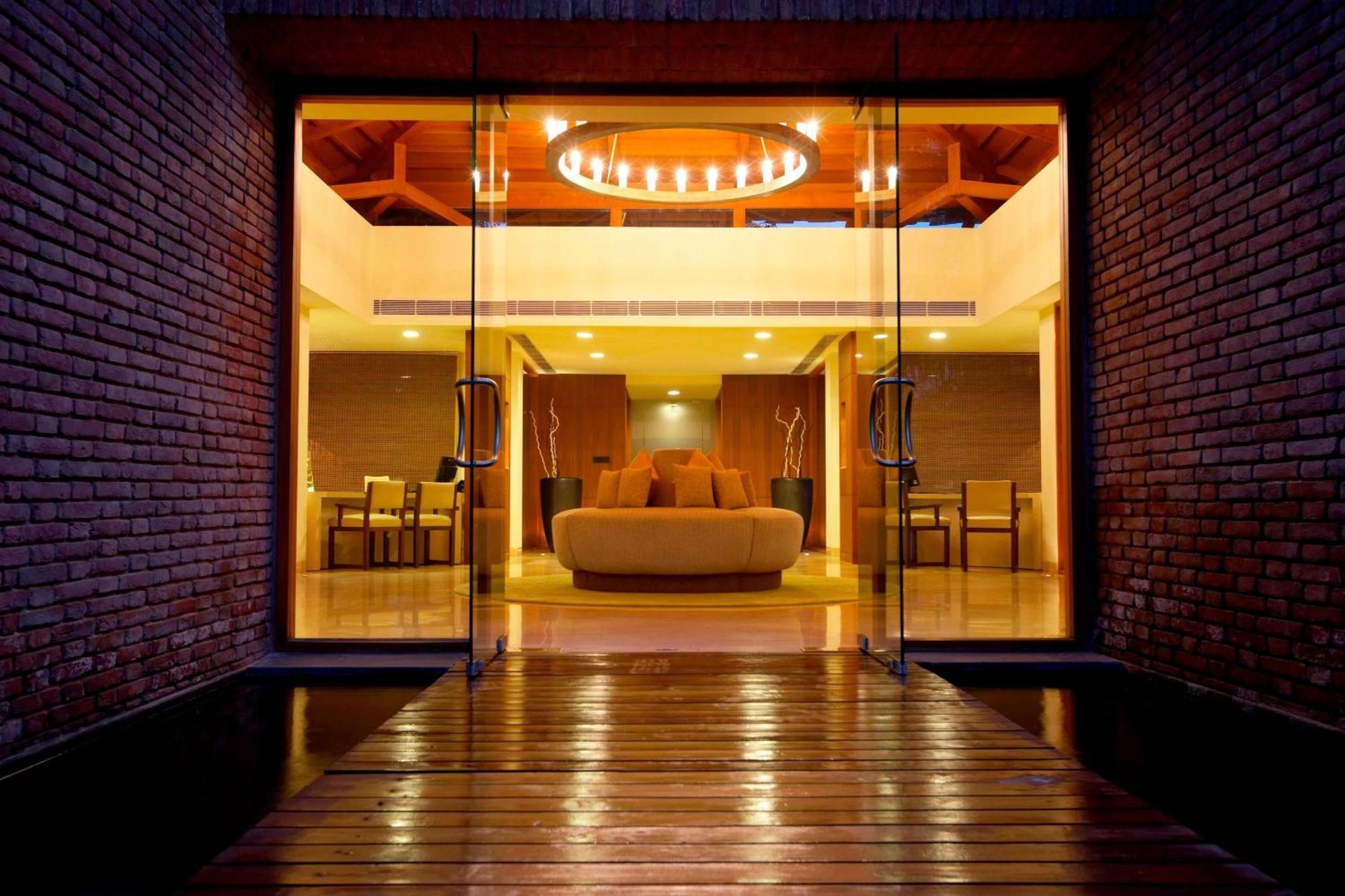 The Westin Sohna Resort & Spa Gurgaon Exterior photo